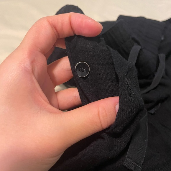 Aritzia TNA black joggers - Picture 3 of 3